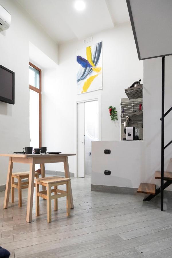 Fian Apartment نابولي المظهر الخارجي الصورة