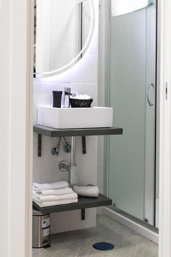Fian Apartment نابولي المظهر الخارجي الصورة